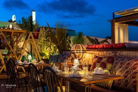 37694397_1807872722637953_6774530909019308032_o